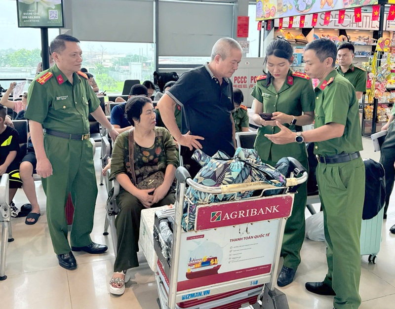 Phối hợp hướng dẫn ứng dụng định danh, xác thực điện tử và nhận diện sinh trắc học cho hành khách tại Cảng hàng không quốc tế Cát Bi